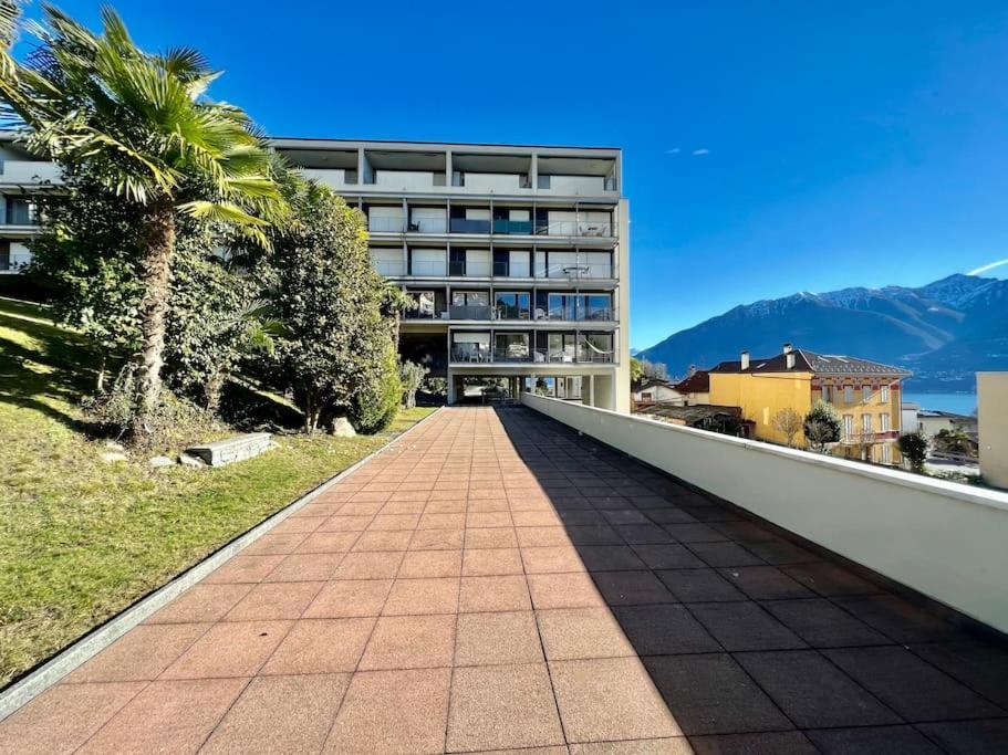 Bright Tiny Studio - Shared Pool & Sauna - Free Parking - Air Condition Muralto ภายนอก รูปภาพ