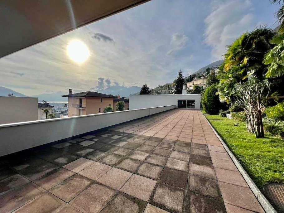 Bright Tiny Studio - Shared Pool & Sauna - Free Parking - Air Condition Muralto ภายนอก รูปภาพ